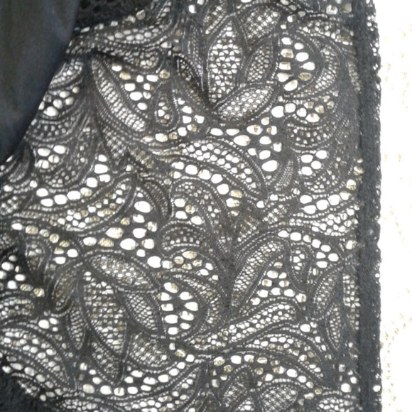 Liz Claiborne pretty lace black short sleeved top - Picture 11 of 12